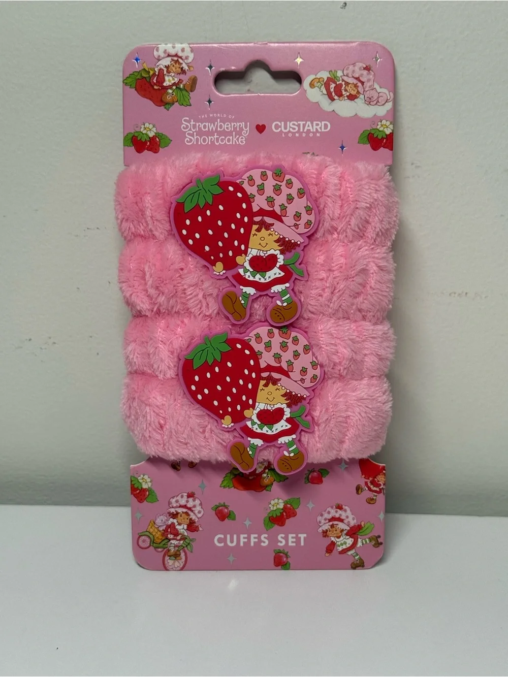 Strawberry Shortcake Beauty Cuff Set Pink Charms